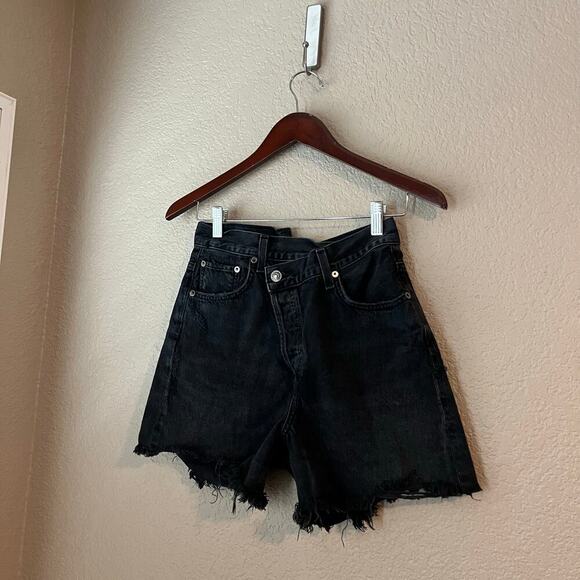 Agolde Women’s Criss Cross Black Denim Cut Off Jean Shorts Asymmetrical Waist 25 - Picture 2 of 7